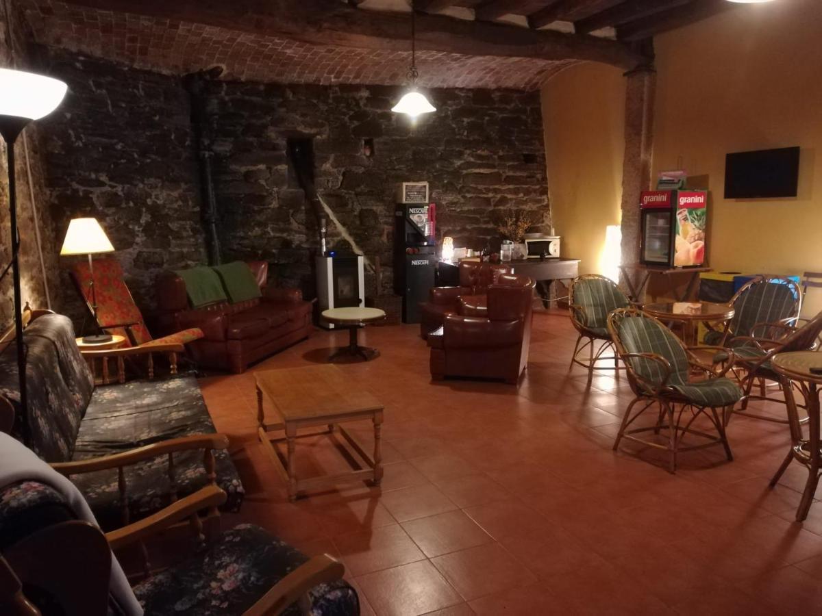 Hostal San Lázaro *